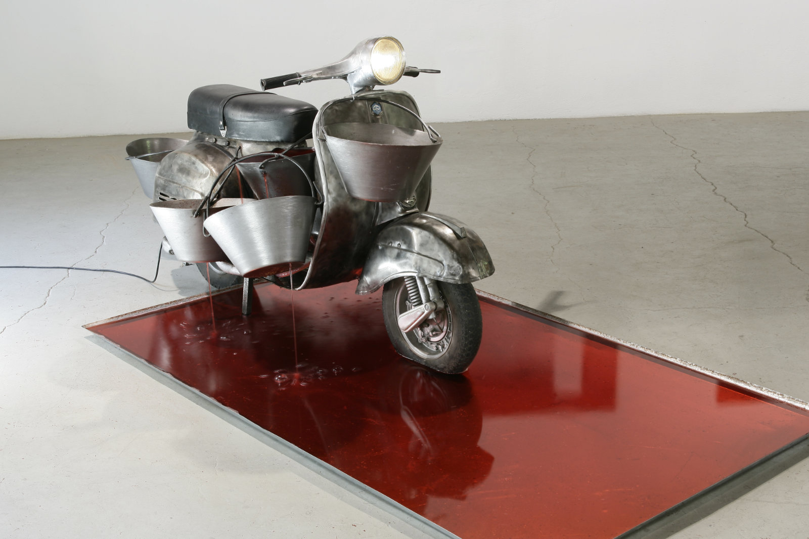 Featured image for “Composizione per Vespa e secchielli”